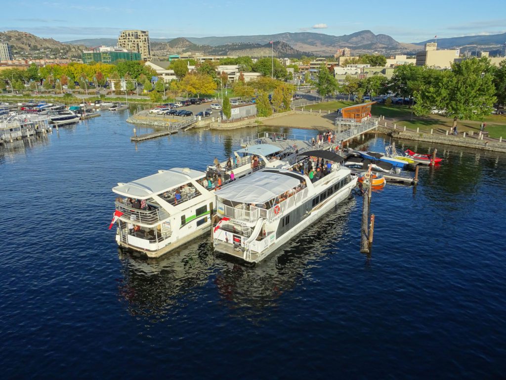 kelowna cruises houseboats