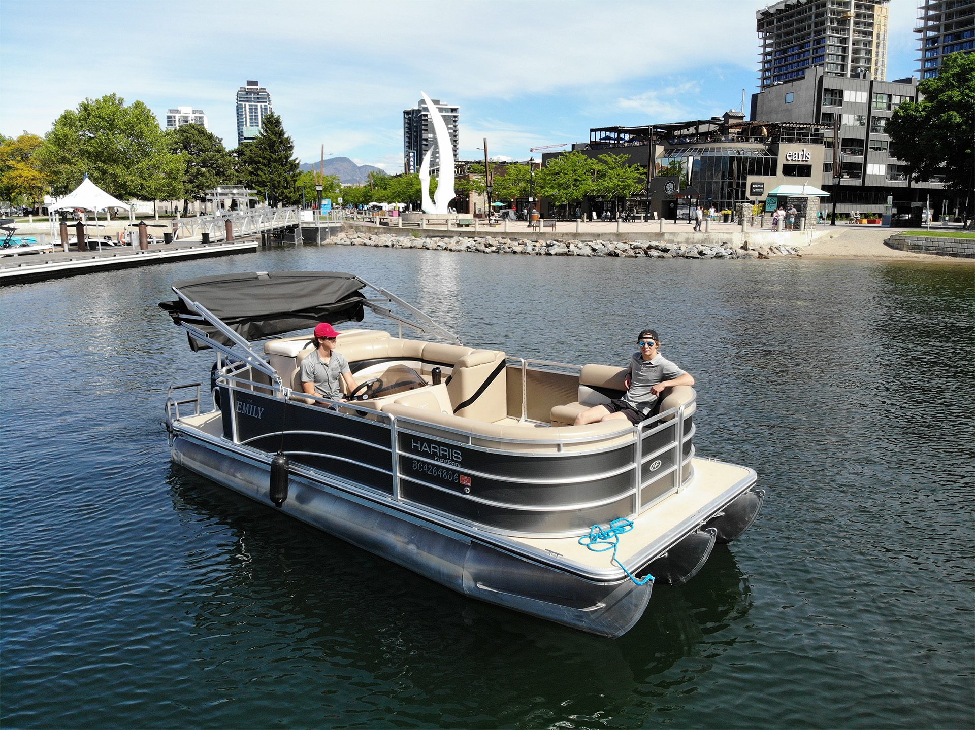 The PONTOON Lake Okanagan Experience